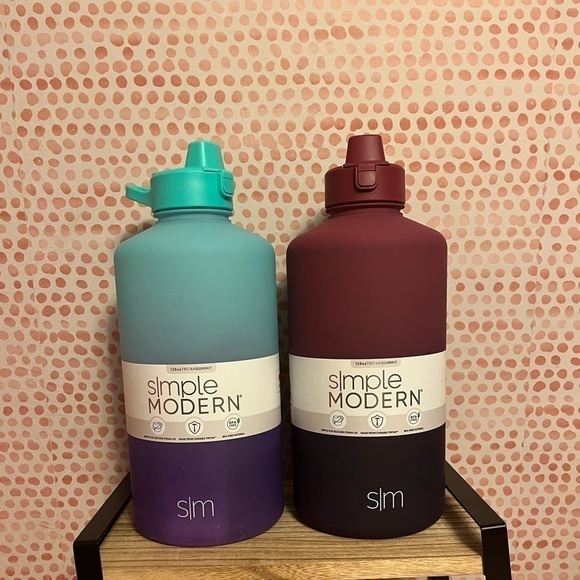 Simple Modern 1 Gallon 128 oz Water Bottle (1 Bottle) - Picture 1 of 9